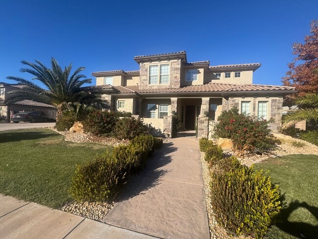 Foto del edificio - Gorgeous 5-Bedroom 3.5 Bath Home!!