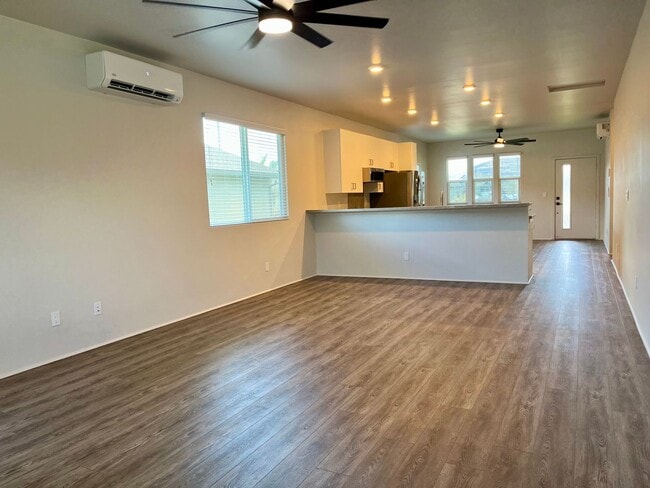 Building Photo - Hoopili: 4 bed, 2.5 Bath House with 2 Car ...