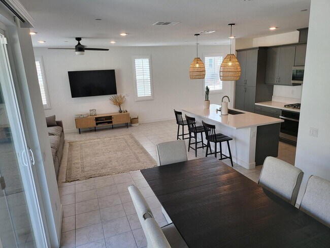 Foto del edificio - 76273 Cornell Wy