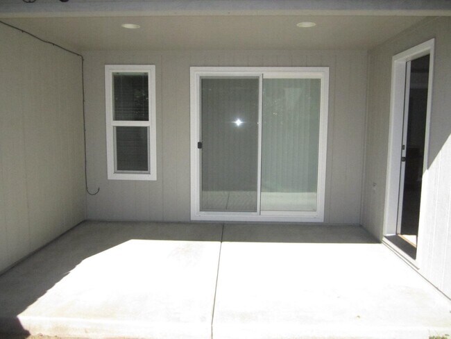 Foto del edificio - Charming Duplex for Rent