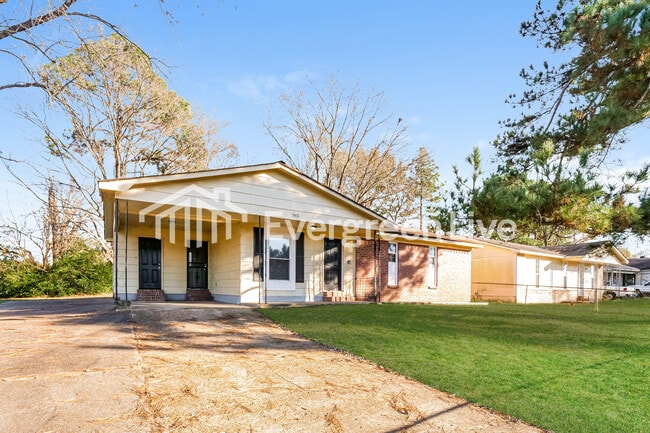 Foto del edificio - 5410 Cedar Bluff Dr