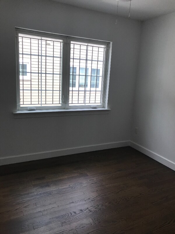 Foto del edificio - 74 Harris Ln