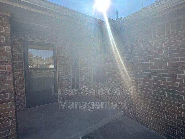 Building Photo - 3514 Galatian Way