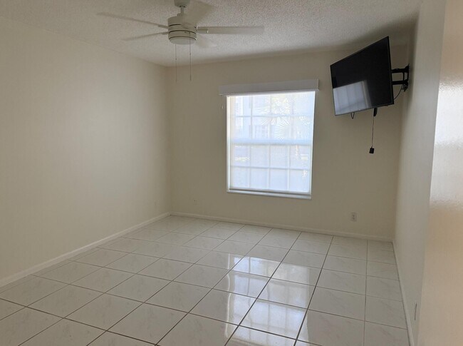 Foto del edificio - 2181 NE 67th St