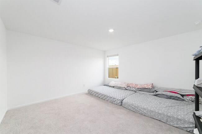 Foto del edificio - 12410 Mountain Daisy Rd