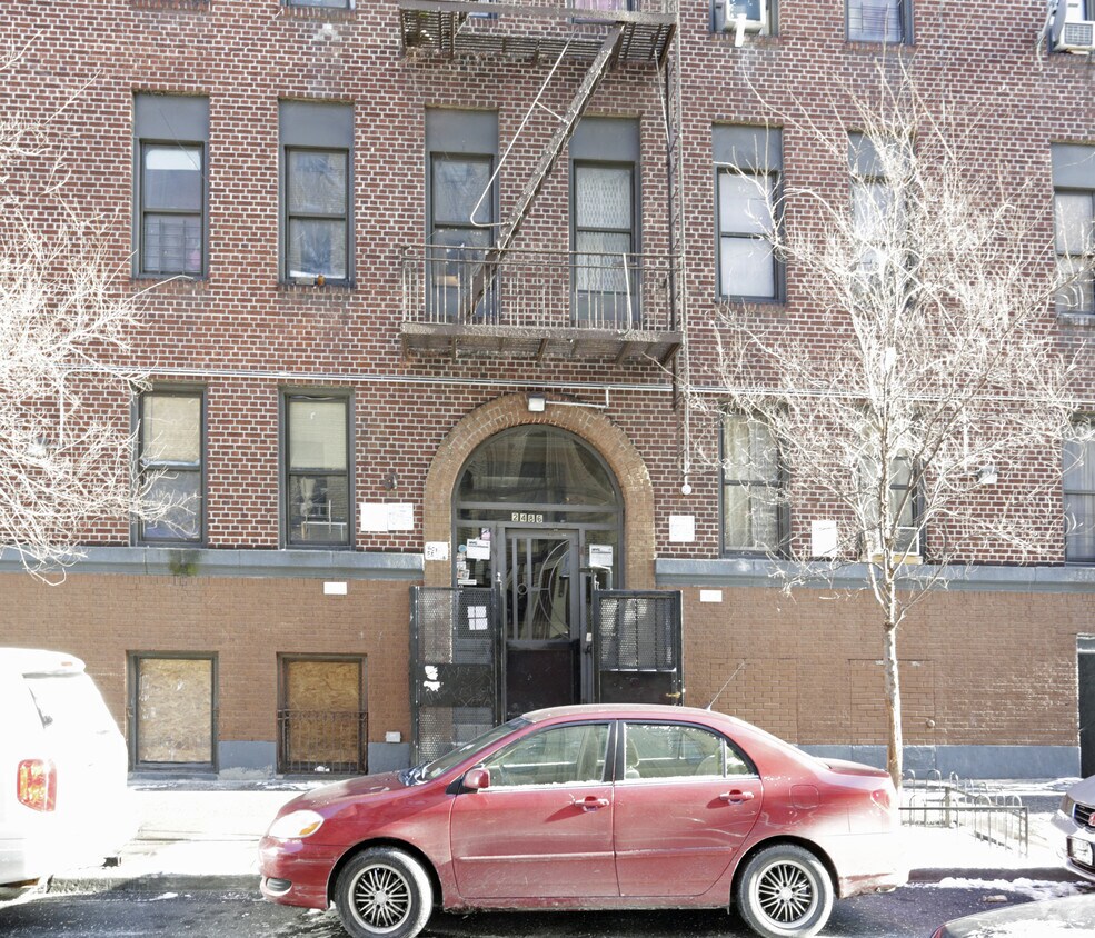 Foto del edificio - 2486 Davidson Ave