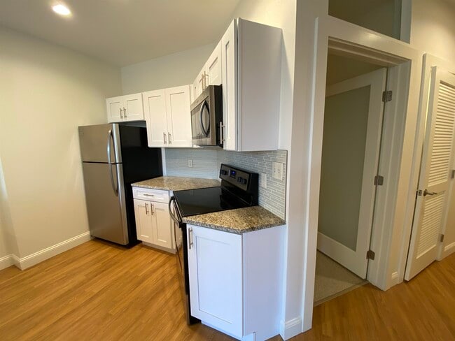 Foto del edificio - 875 Elm St