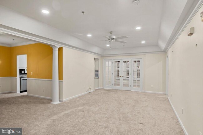 Foto del edificio - 6155 Shadywood Rd