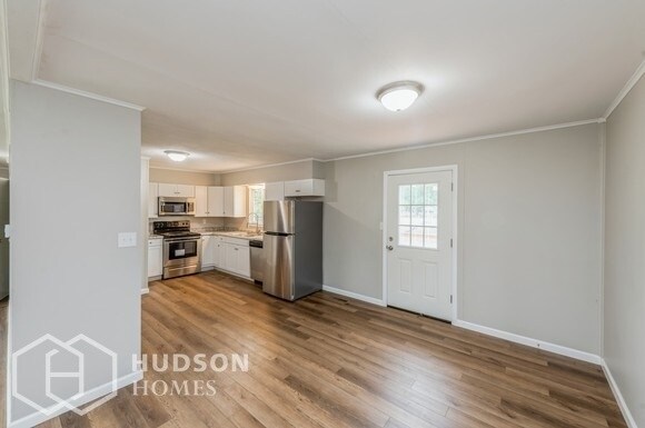 Building Photo - AVAILABLE NOW! - 141 Briarcliff Road, Berw...