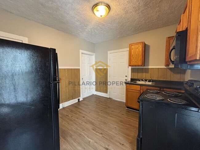 Foto del edificio - 1411-1413 N Pershing Ave