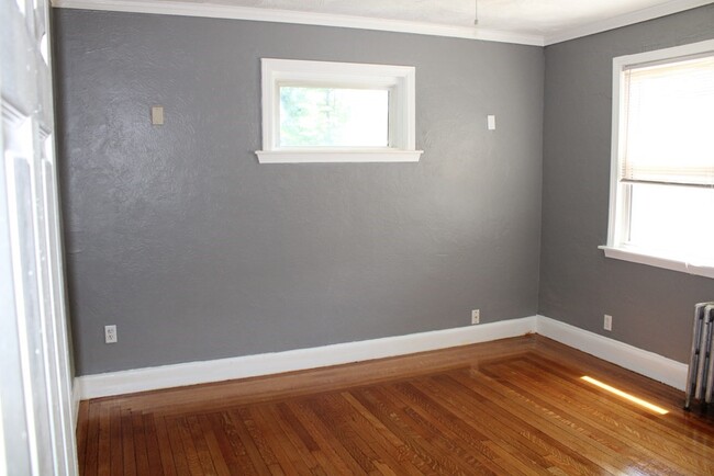 Building Photo - 31 Woodhaven St