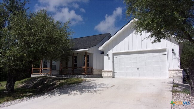 Foto del edificio - 1482 Birch Ln