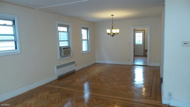 Foto del edificio - 9507 71st Ave