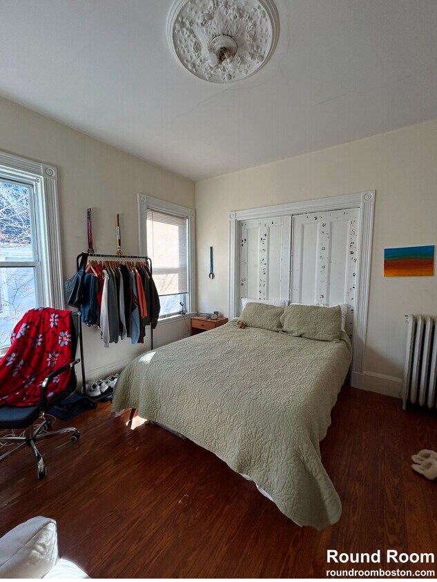 Primary Photo - 17 Hillside St