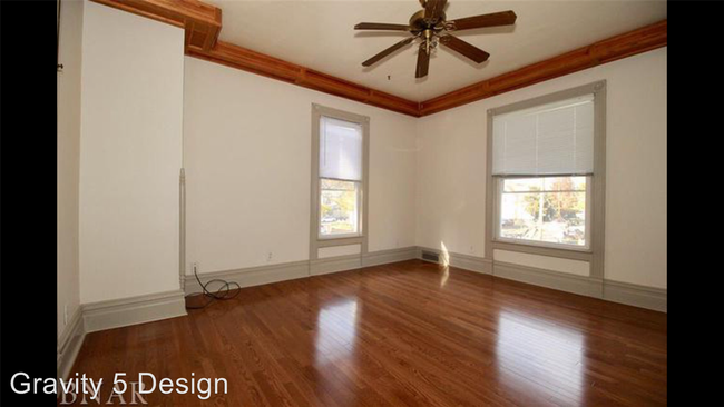 Foto del edificio - 501 E Grove St