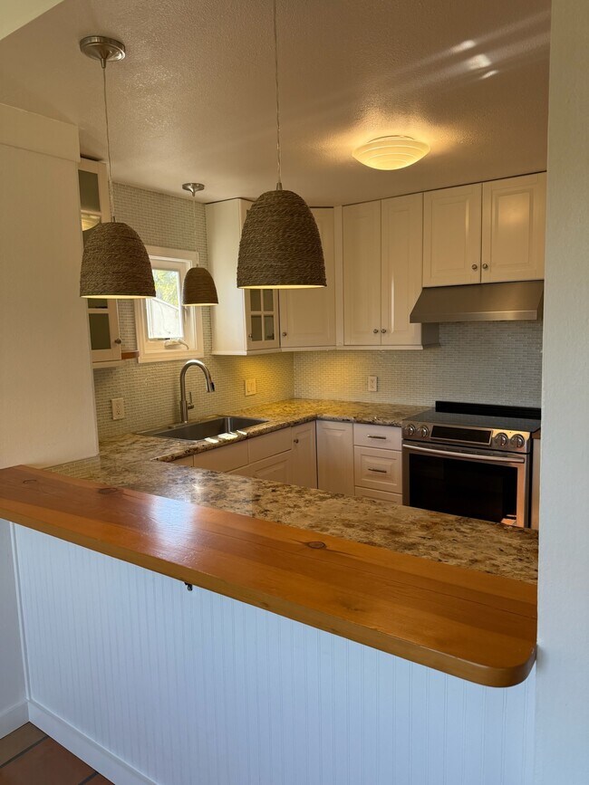 Foto del edificio - 2271 Edinburg Ave