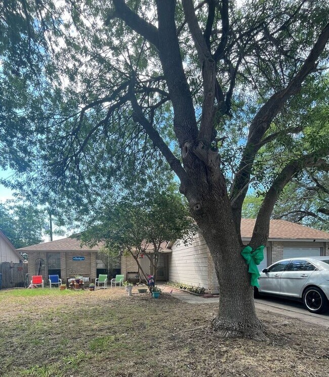 Foto del edificio - 12220 Ridge Crown St