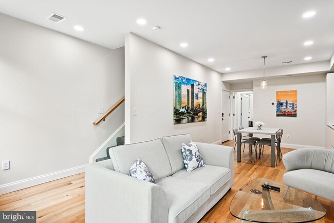 Foto del edificio - 3106 18th St NW
