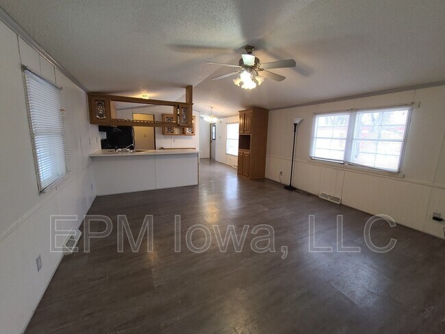 Foto del edificio - 700 W Ridgeway Ave