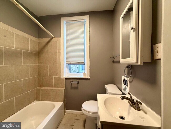 Foto del edificio - 2219 N Bouvier St