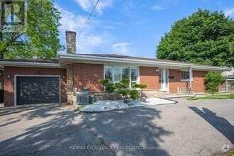 Building Photo - 166 McLaughlin Rd S