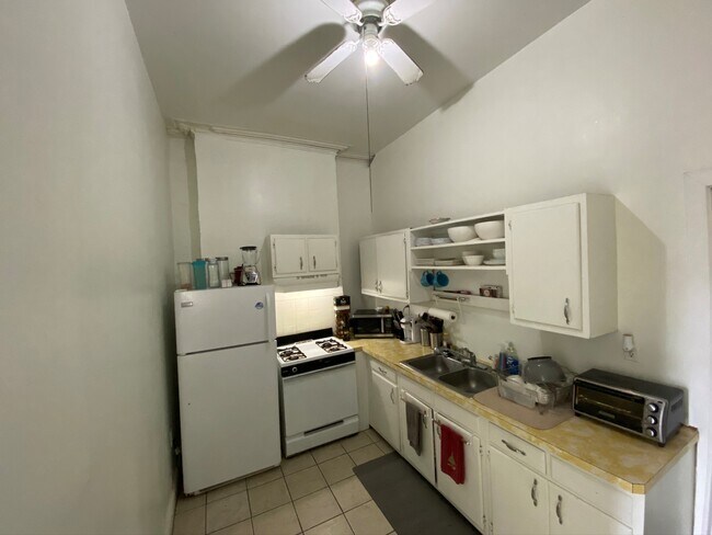 Building Photo - 3408 Race St