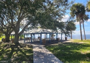 Building Photo - 21484 Edgewater Dr