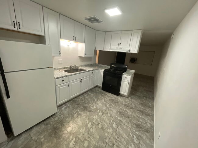 Foto del edificio - 424 W Wilson Ave