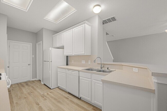 Foto del edificio - 17515 Kennesaw Mountain Ln