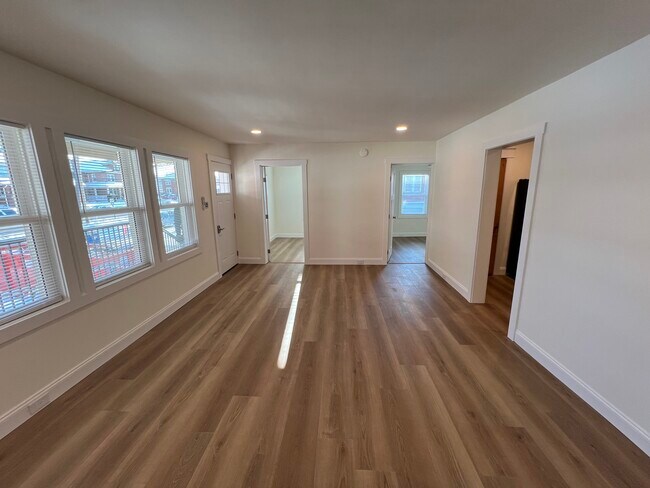 Foto del edificio - 1461 W King St