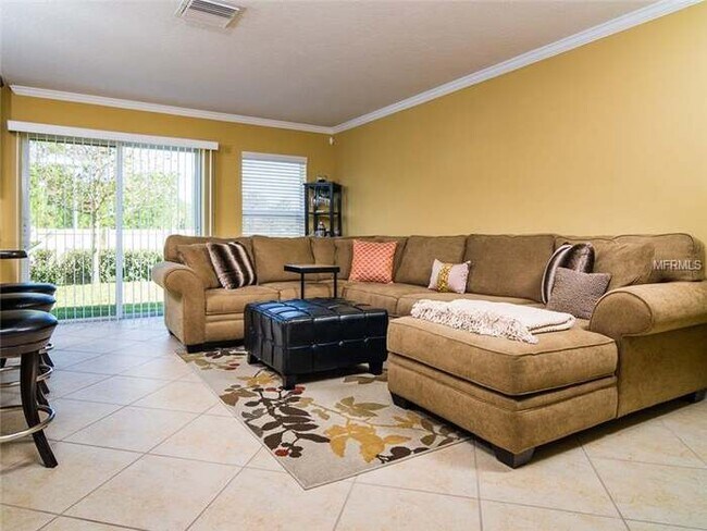 Foto del edificio - 2818 Birchcreek Dr
