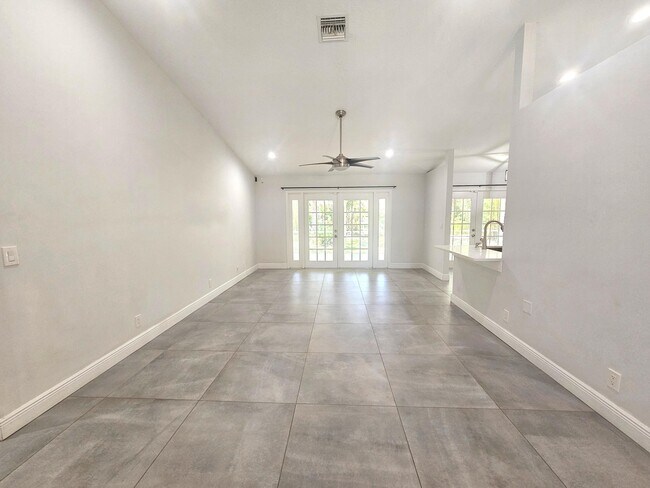 Foto del edificio - 13588 74th St N