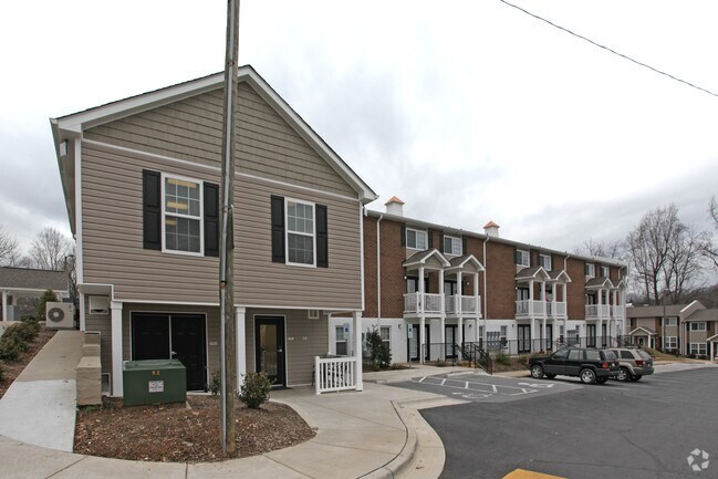 Foto del edificio - Woodcrest Apartments