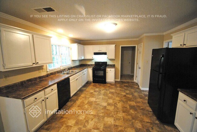 Building Photo - 2862 Wynford Dr S W