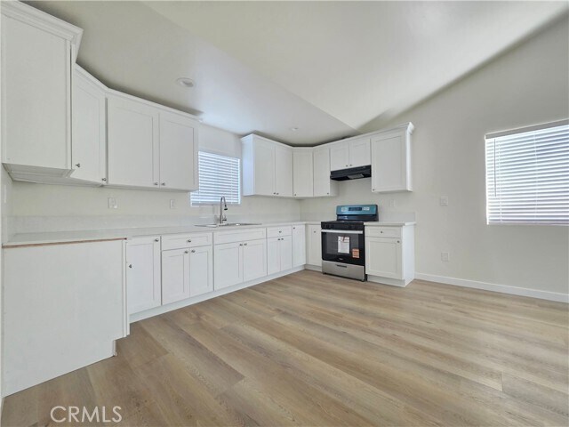 Foto del edificio - 7315 Ensign Ave