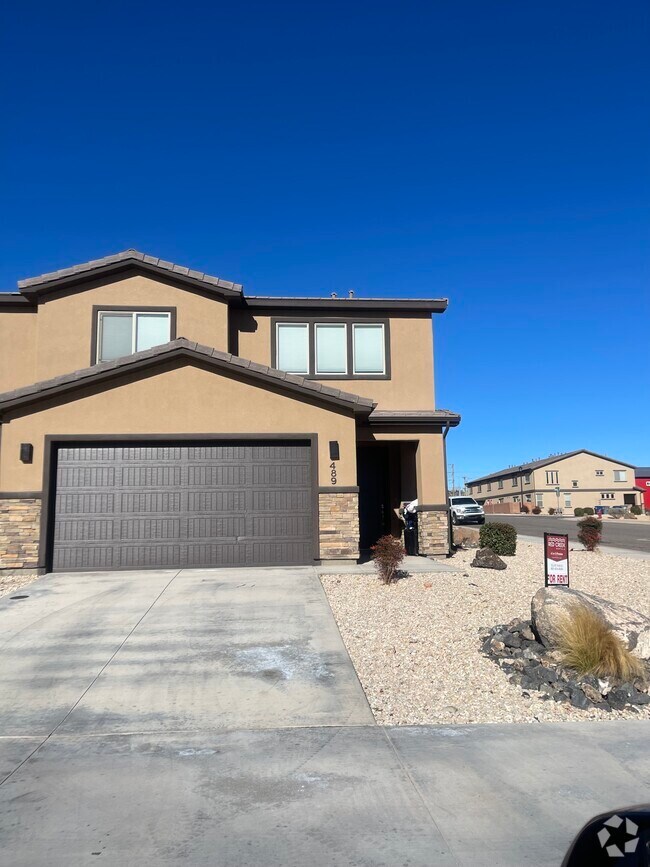 Apartments with Garages in Hurricane, UT 1 Rentals