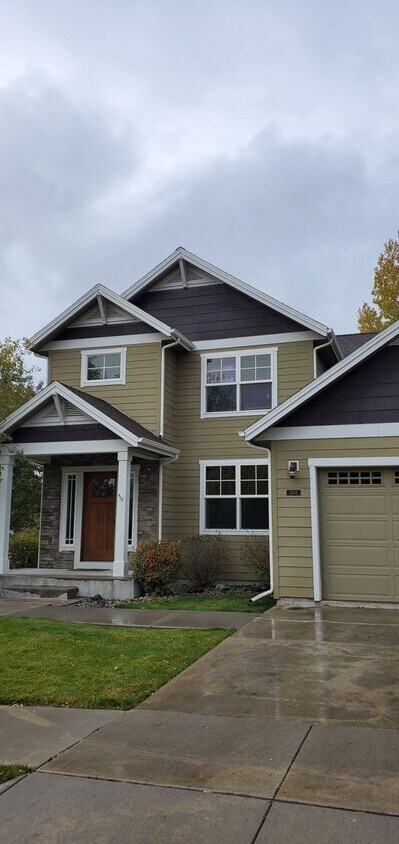 Foto principal - Charming 4-bedroom house in Alder Creek Su...
