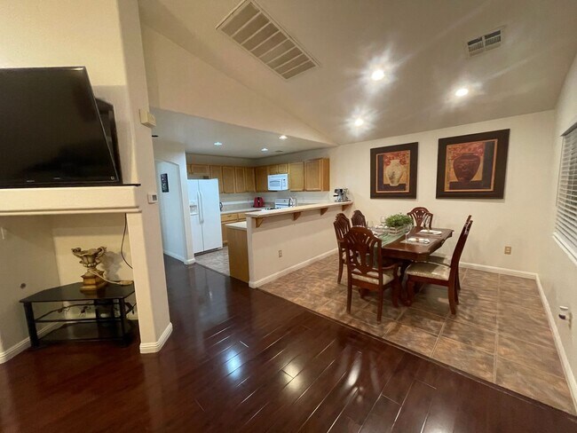 Foto del edificio - 9174 Red Currant Ave