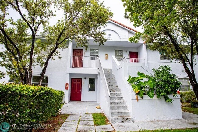Foto del edificio - 4295 NW 114th Terrace