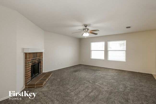 Building Photo - 852 Cats Eye Dr