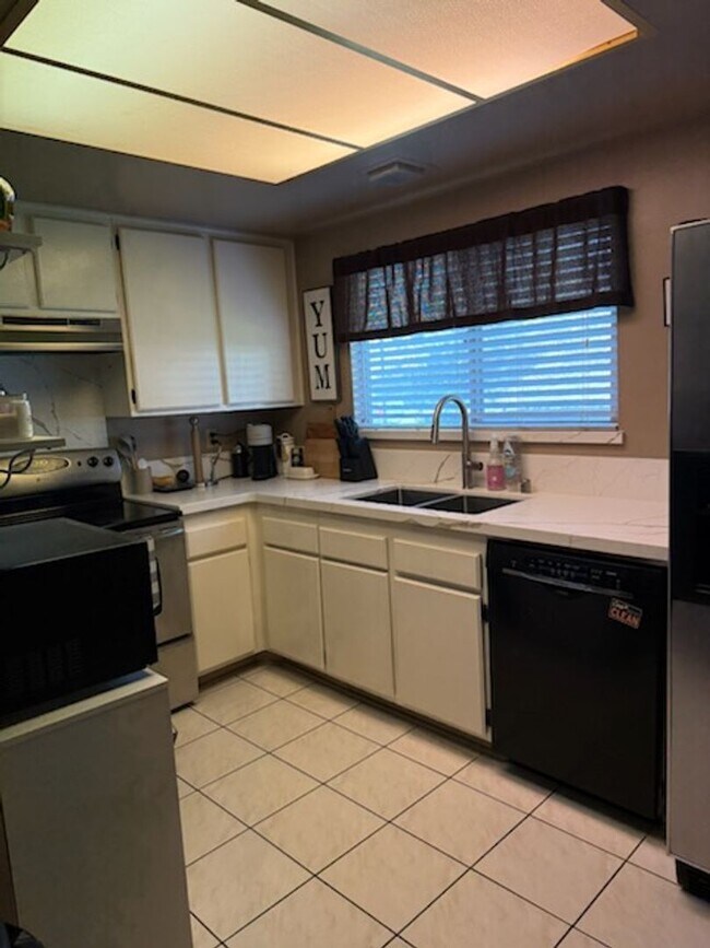 Foto del edificio - 481 E Rice Ranch Rd
