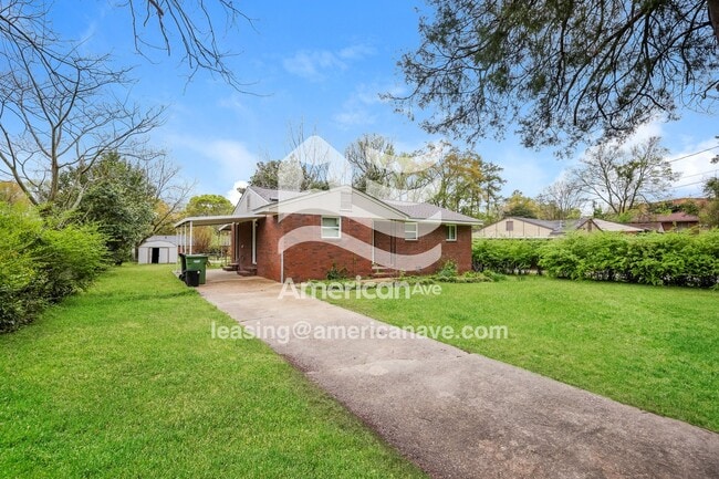 Building Photo - 1439 Chalbena Ave