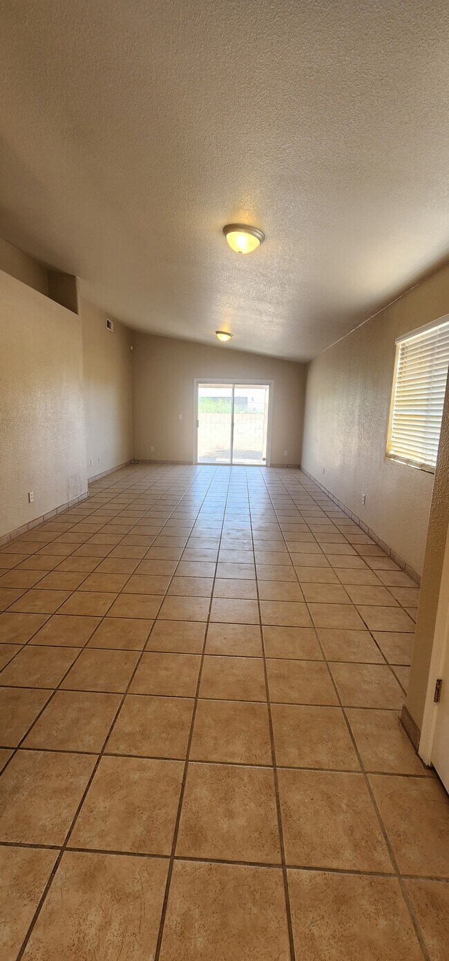 Foto del edificio - 2296 W Frostwood Ln