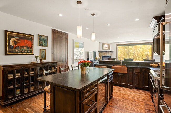 Foto del edificio - 23272 Two Rivers Rd