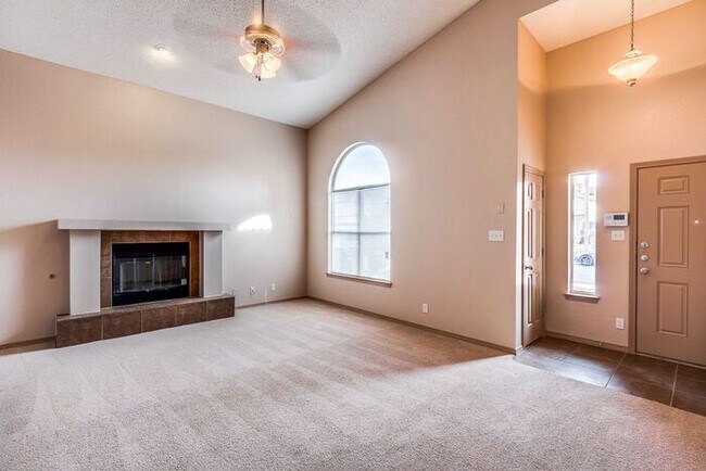 Foto del edificio - Prestigious Northeast Rental Home w/ Refri...