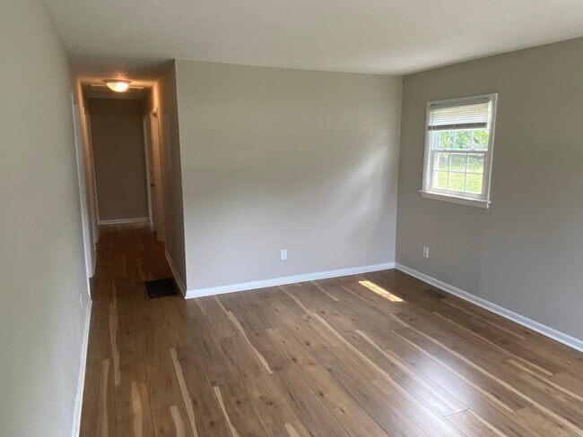 Nuevas ventanas en todas partes - 1634 Shaw Rd