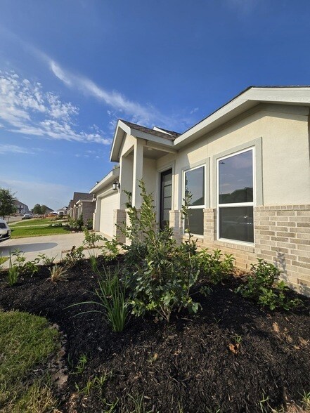 Foto del edificio - 3008 Pintail Green Dr