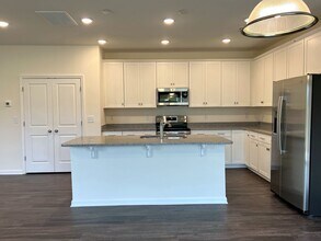 Building Photo - 6039 Haddington Dr