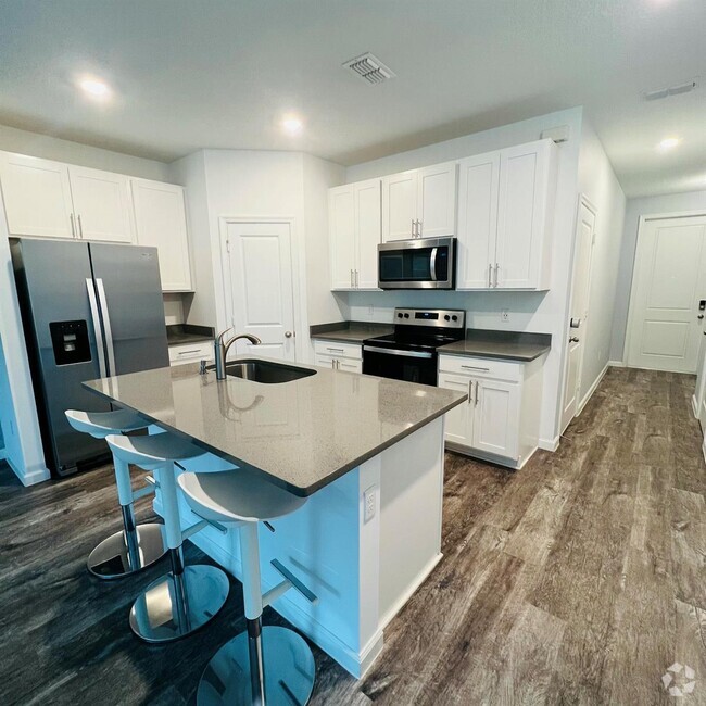 Building Photo - 6356 Sailpointe Ln