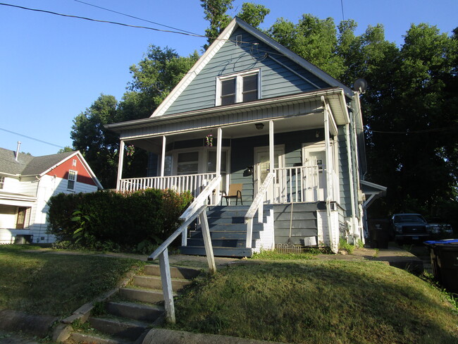 Building Photo - 1110 W Jackson St